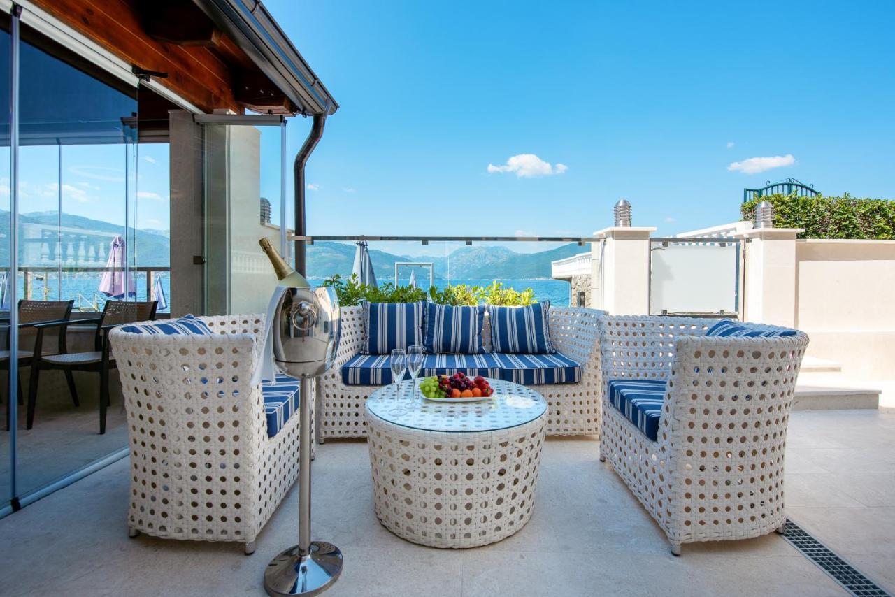 Santorini Apart Hotel Krasići Dış mekan fotoğraf