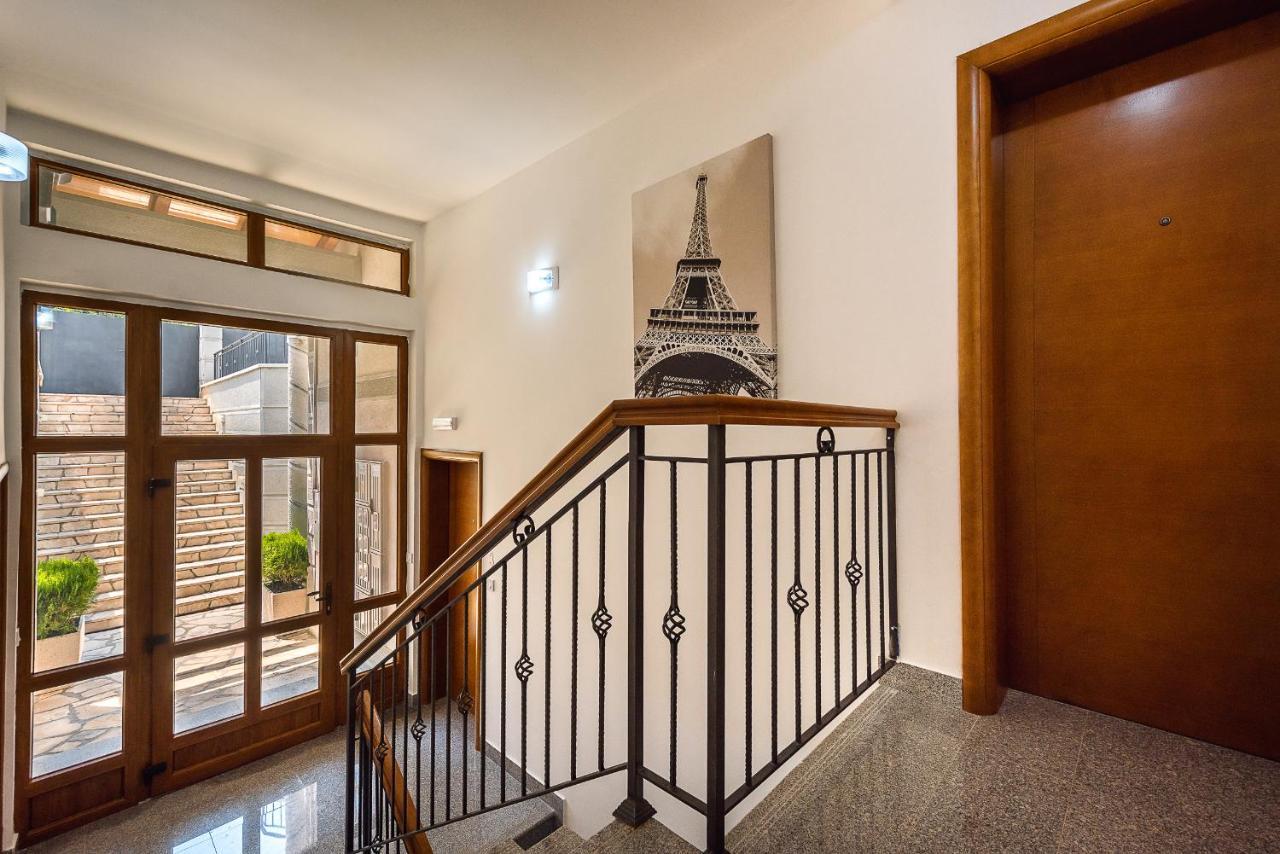 Santorini Apart Hotel Krasići Dış mekan fotoğraf