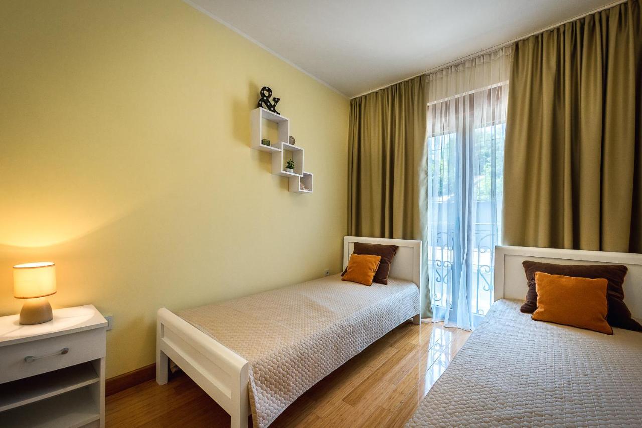 Santorini Apart Hotel Krasići Dış mekan fotoğraf