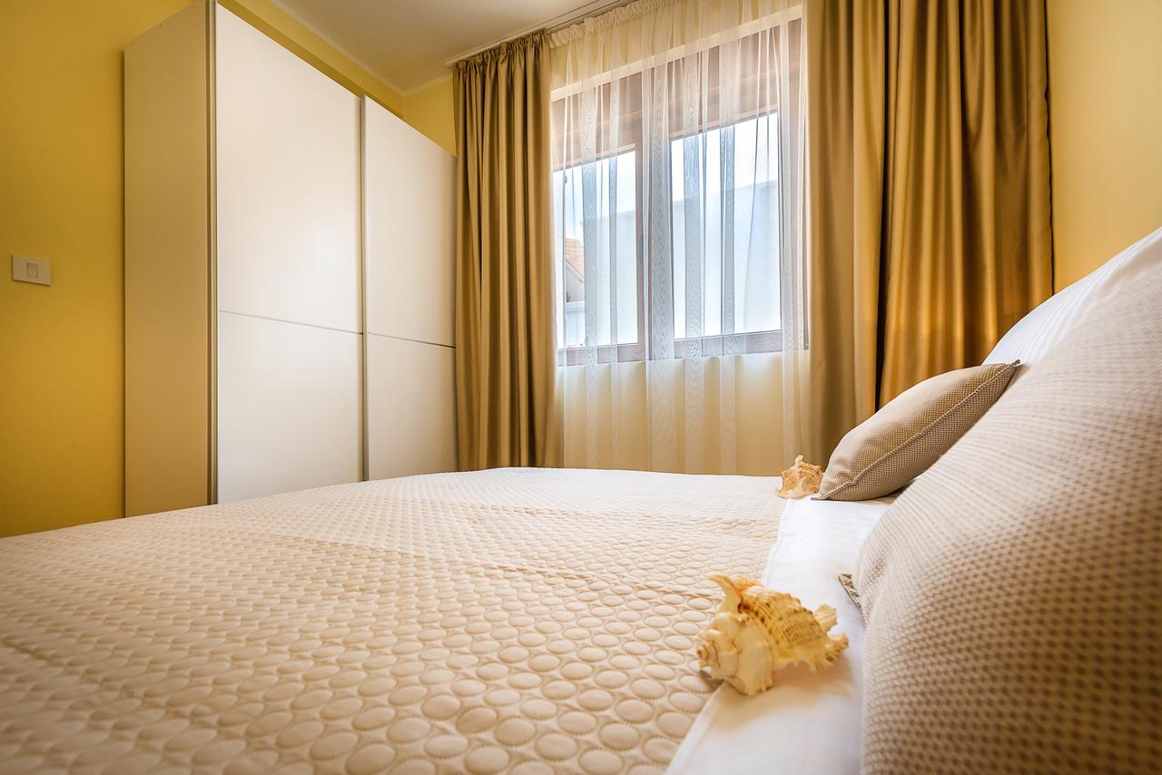Santorini Apart Hotel Krasići Dış mekan fotoğraf