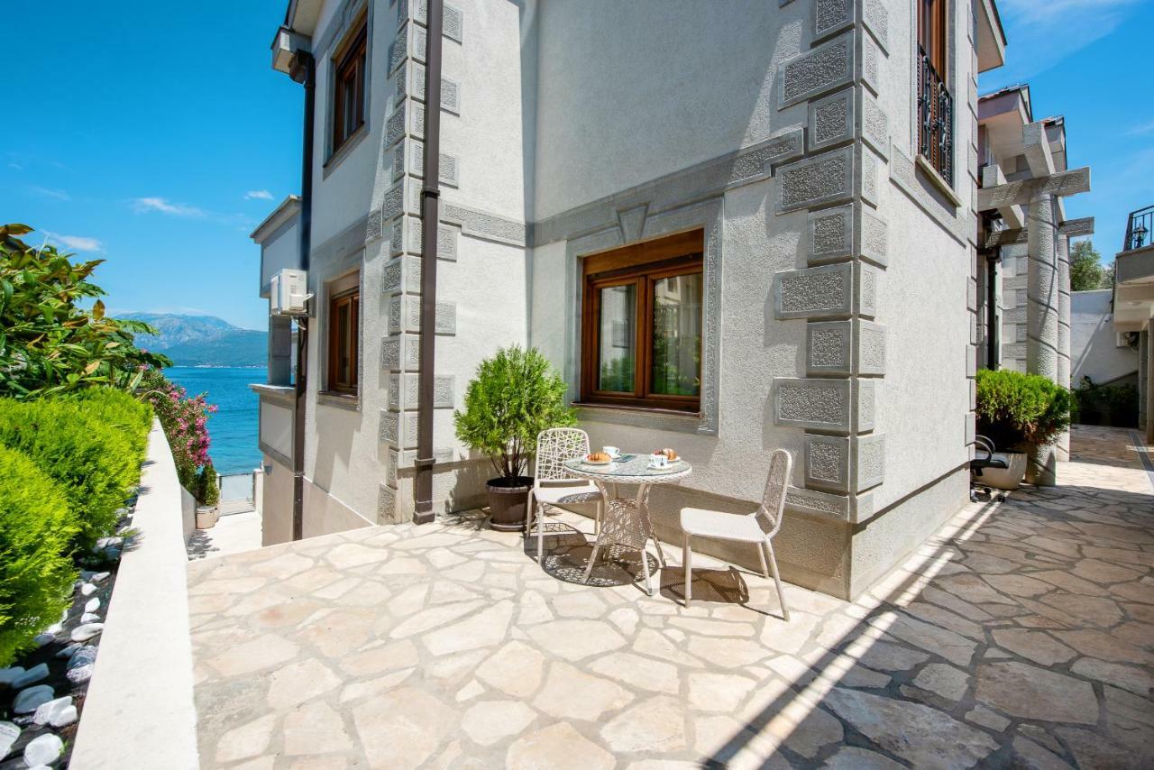 Santorini Apart Hotel Krasići Dış mekan fotoğraf